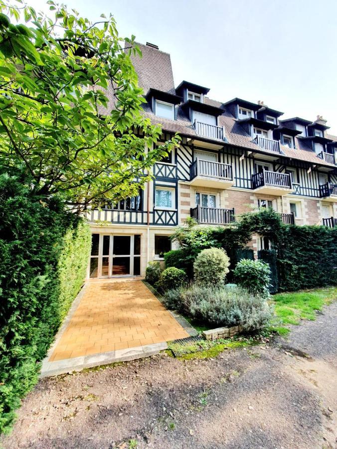 Le Bord De Plage Benerville-sur-Mer Exterior photo
